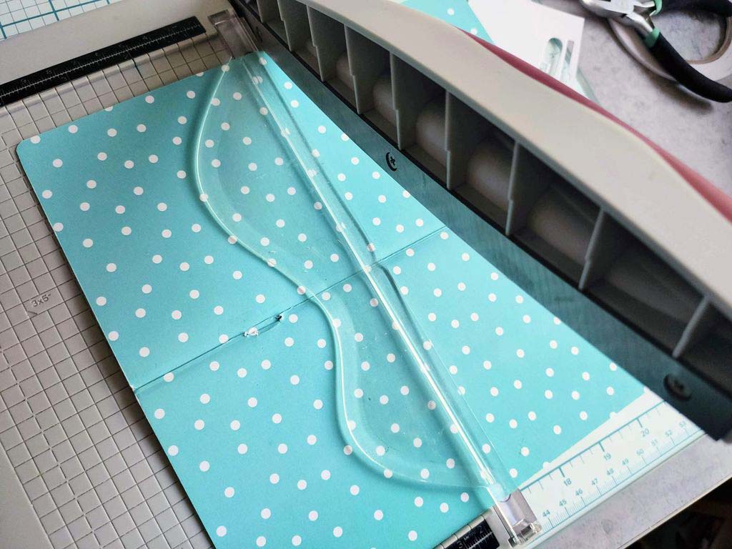 Veled a vil&aacute;gScrapUp! Blog