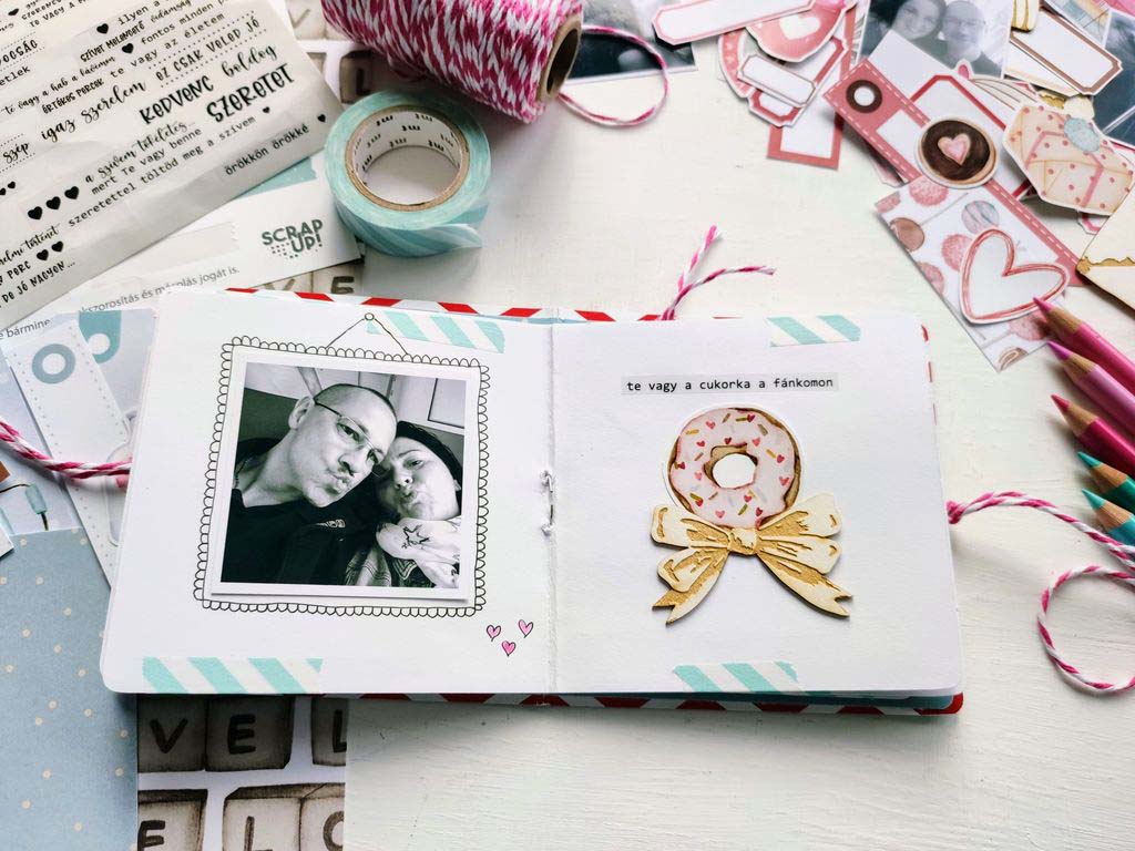 Veled a vil&aacute;gScrapUp! Blog