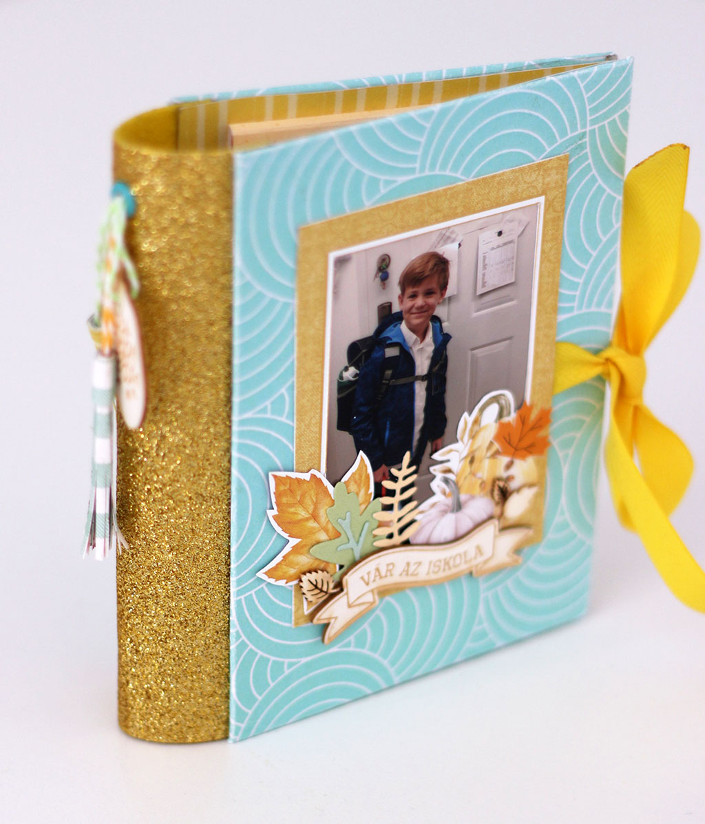 V&aacute;r az iskola mini album ScrapUp! Blog