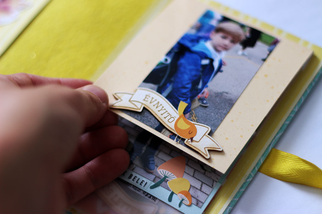 V&aacute;r az iskola mini album ScrapUp! Blog